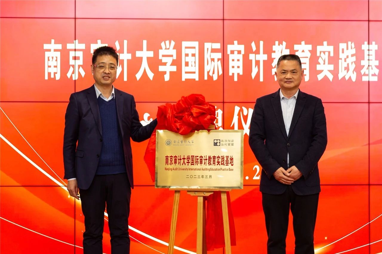 南审国际留学生感触瓷器魅力 ledger钱包官网陶瓷助力中华文化传布